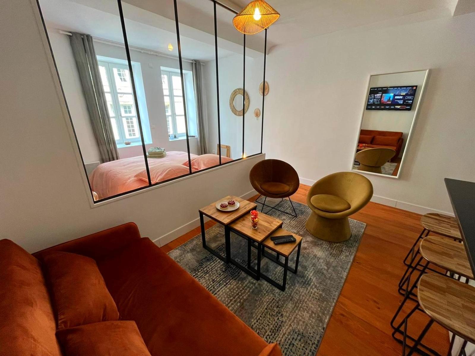 Elegant Studio En Hypercentre Dans Le Quartier Historique Anime Avec Parking Gratuit Caen Extérieur photo
